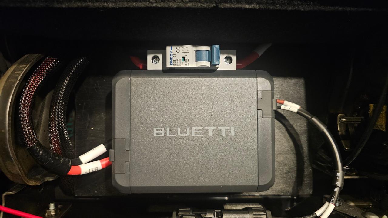 BLUETTI Charger 1 560W オルタネーターDC充電器 のパーツレビュー