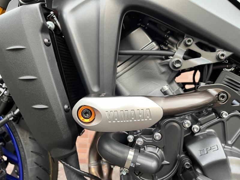 ワイズギア サイドプロテクター のパーツレビュー | MT-09 SP(lagwagon