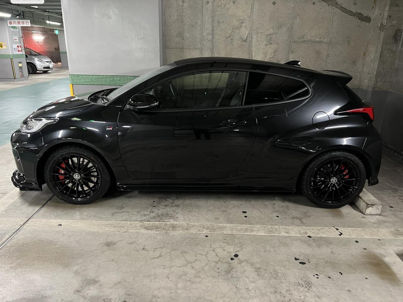 トヨタ(純正) GRヤリス 純正鋳造ホイール(エンケイ製) のパーツ