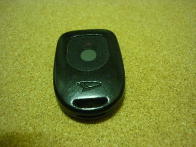 赤外線式キーレスから電波式キーレスへ（ダイハツ ミラジーノ・L700