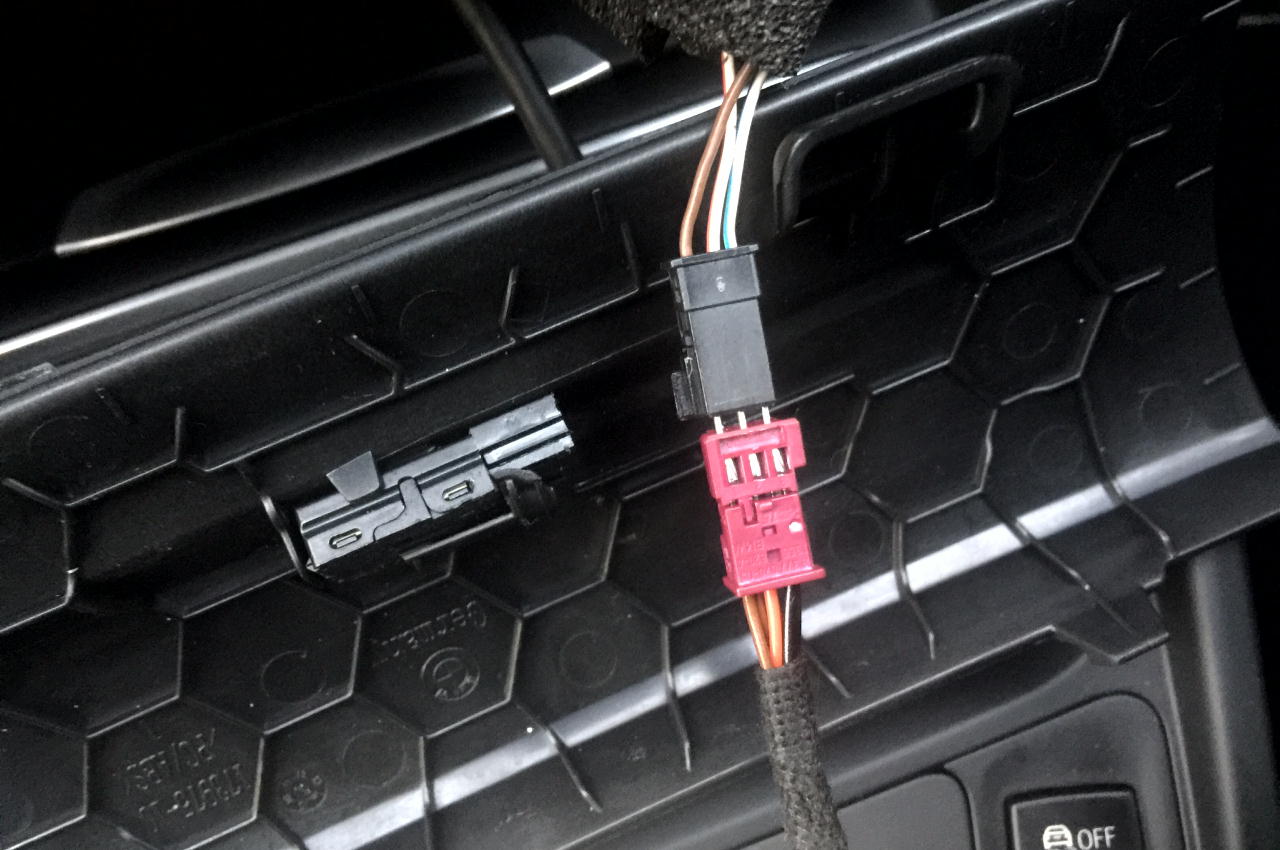 BMW純正 エアコンパネル LCI の電源取出し方法（BMW 4シリーズ クーペ