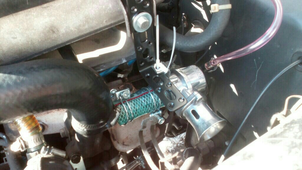 BLITZ中古ブローオフバルブ（取り付け後）（スズキ ジムニー・JA11）by