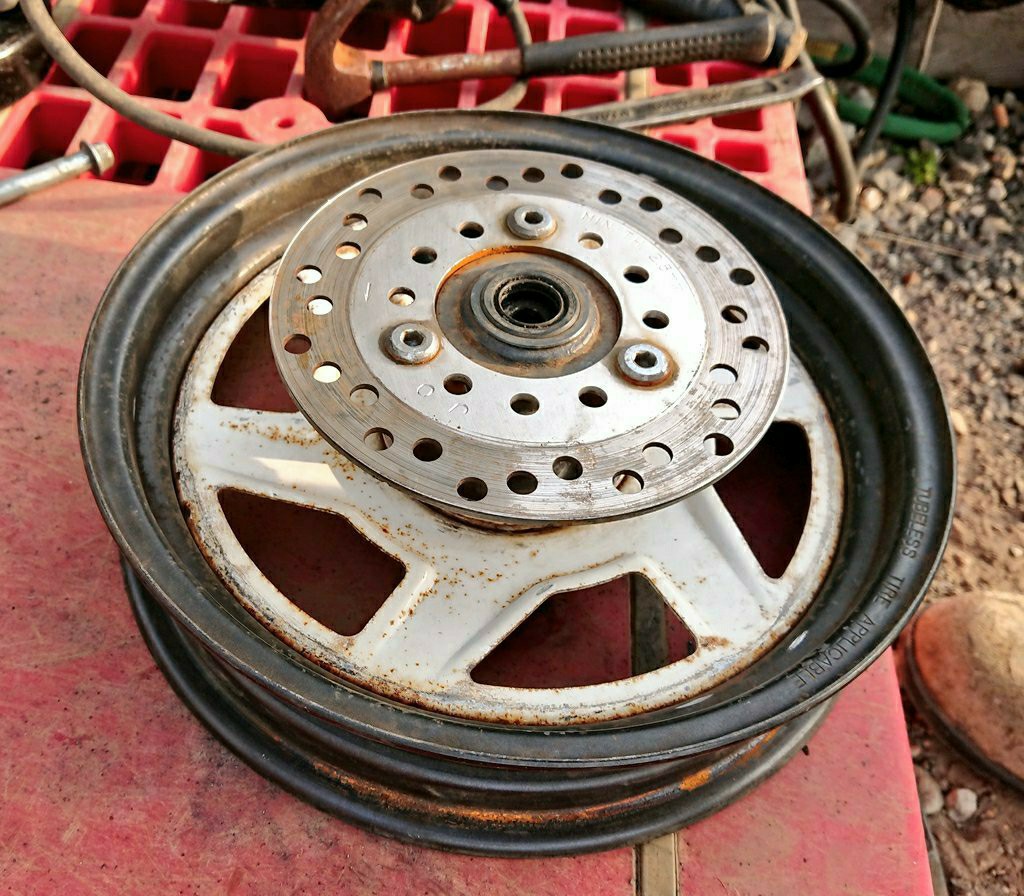 DJ-1手裏剣ホイールを魔改造…の巻。（ホンダ Dio (ディオ)）by 河童の