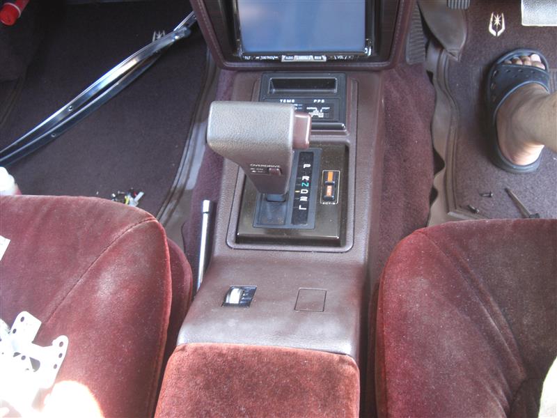 ATシフトレバーのガタつきの修理 ①（トヨタ マークII・X70系）by 50代