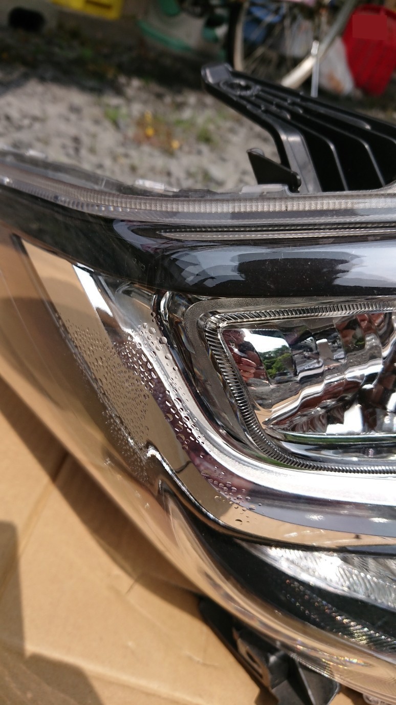 ヘッドライトの内側水滴除去（トヨタ アルファード・30系）by かな