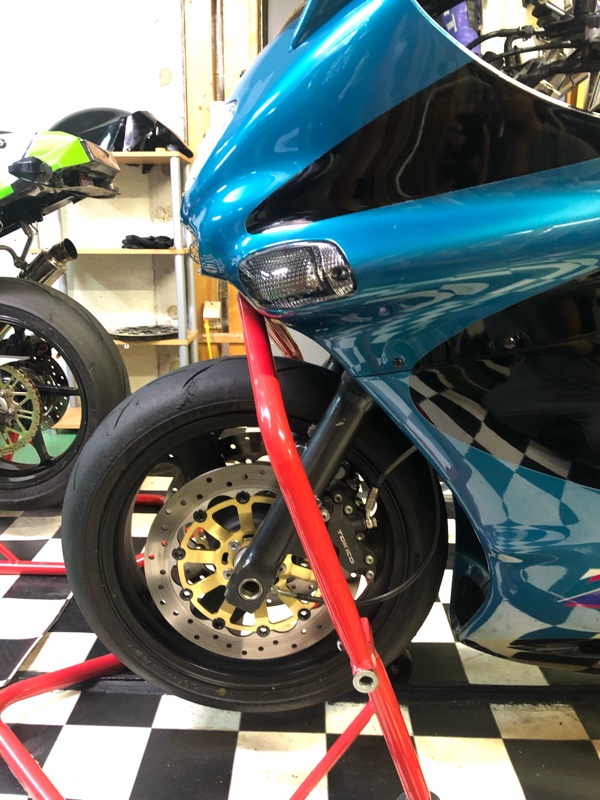 ZRX1200ホイール交換、ホイールベアリング交換（カワサキ ZZR1100）by