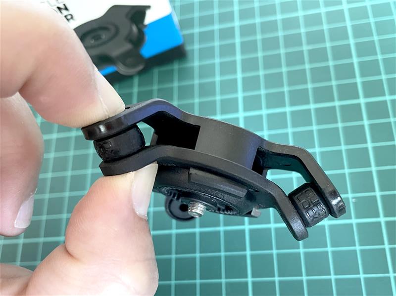 衝撃吸収ダンパー】QUADLOCK スマホホルダー（カワサキ Z125）by ゆめ