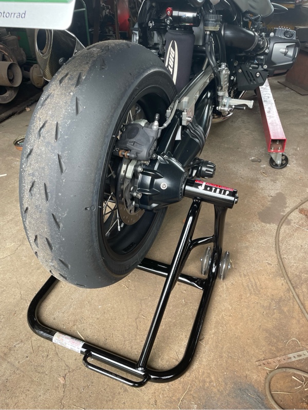 メンテナンススタンド購入 フロントフォーク脱着（BMW R nineT）by