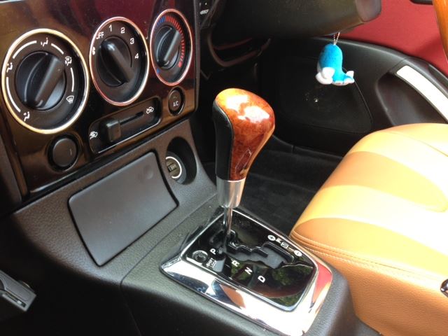 MOMO ウッド＆レザーステアリング 35Φ シフトノブ MOMO ウッド＆レザー