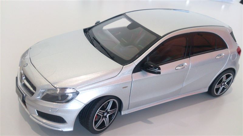 メルセデス・ベンツ(純正) W176 ミニカー 1/18 のパーツレビュー | A