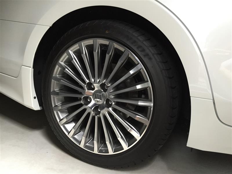 トヨタ(純正) 210系クラウン純正アルミホイール のパーツレビュー