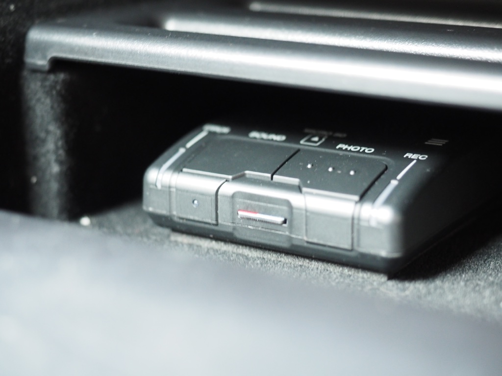 レクサス(純正) ドライブレコーダー DRD-H66 のパーツレビュー | IS