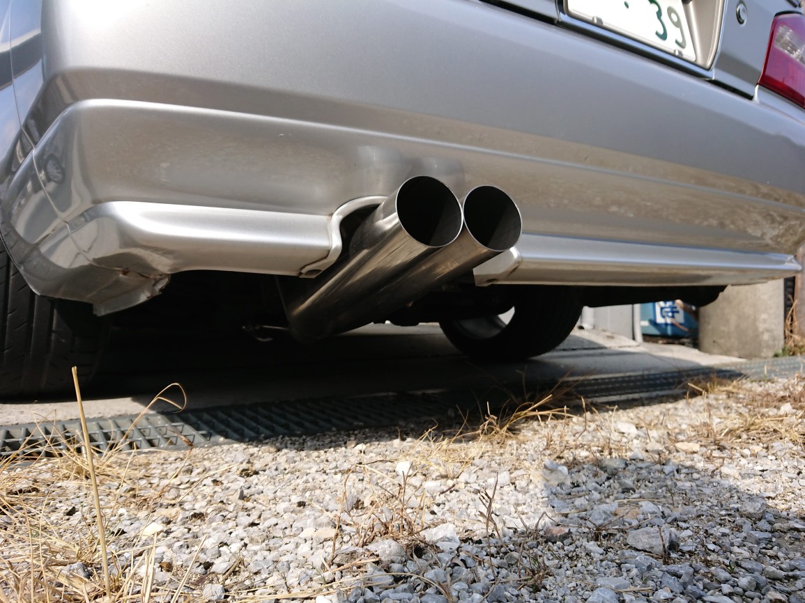 SAMURAIパワー 直管W出しマフラー のパーツレビュー | ローレル(@たぁ