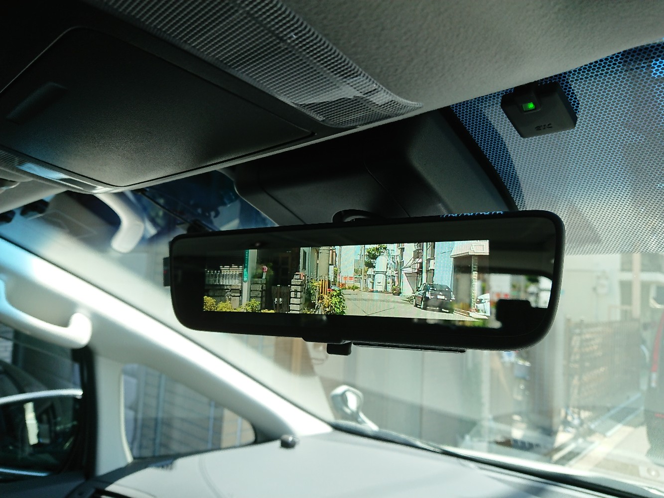 トヨタ(純正) デジタルインナーミラー のパーツレビュー