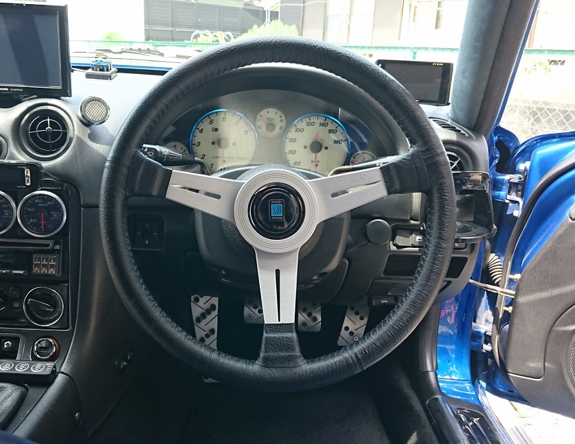 NARDI CLASSIC LEATHER ブラックレザー＆シルバースポーク のパーツ