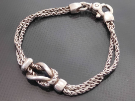 ティファニーとは？エコスタイル新宿店で、ティファニーのセンター