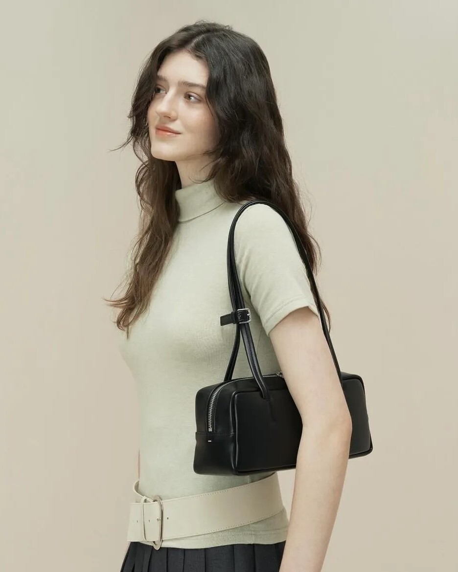 Stand Oil More Baguette Bag [5 colours] – Lumière Studio