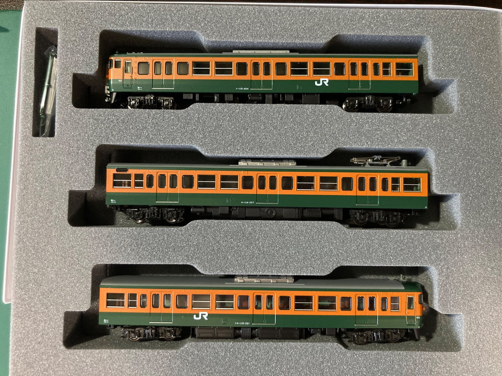 N) 10-1809 115系300番台 湘南色（岡山電車区） 3両セット | カトー