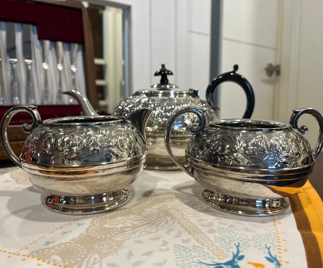 台湾 シェフィールド アンティーク 100 周年記念シルバー彫刻ティー