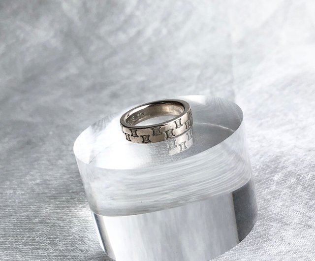 日本直送 名牌中古包 】CELINE セリーヌ 指輪 シルバー トリオンフ