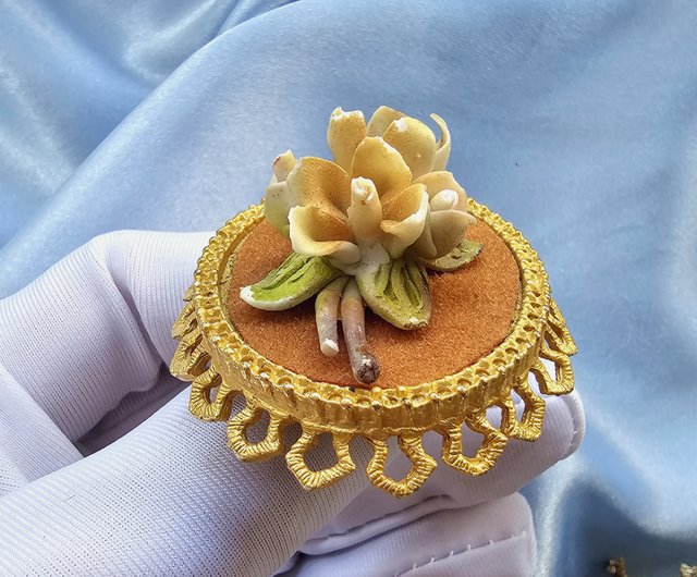 台湾 ルネサンス 額縁 象嵌 手挟み 磁器 ブローチ/ブローチ