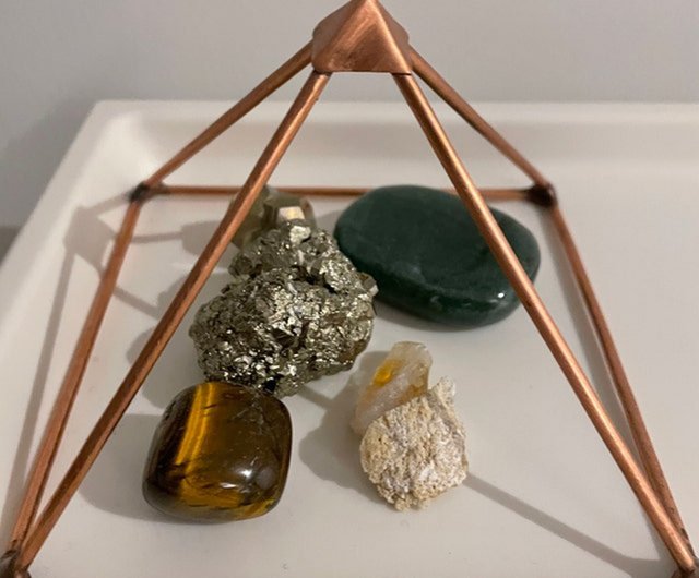 送料無料】ロシア 銅ピラミッドヒーリング | 瞑想銅緊張ピラミッド