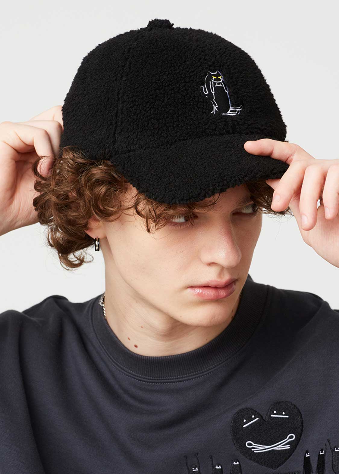 ネコカブリビューティフルシャドー｜ボアキャップ｜ユニセックス