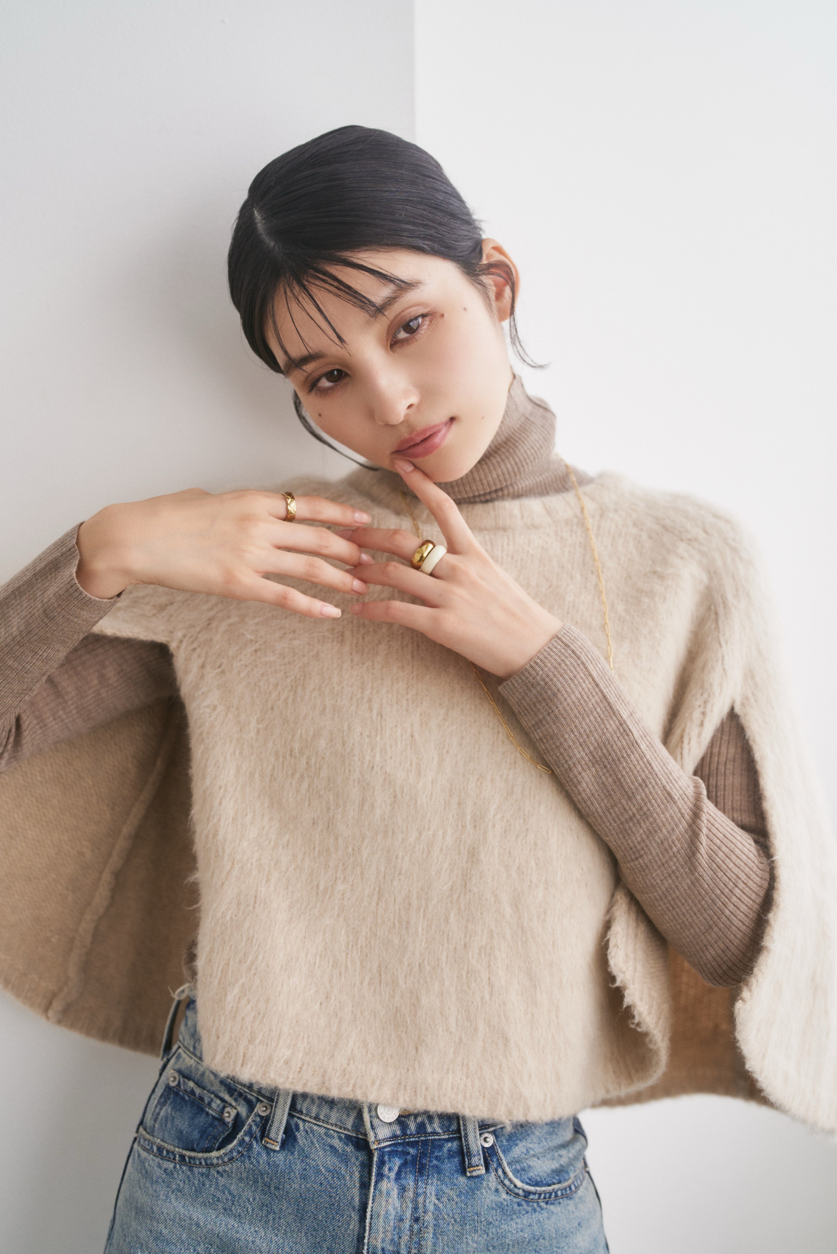 フォックスファーケープポンチョ – CONNSE