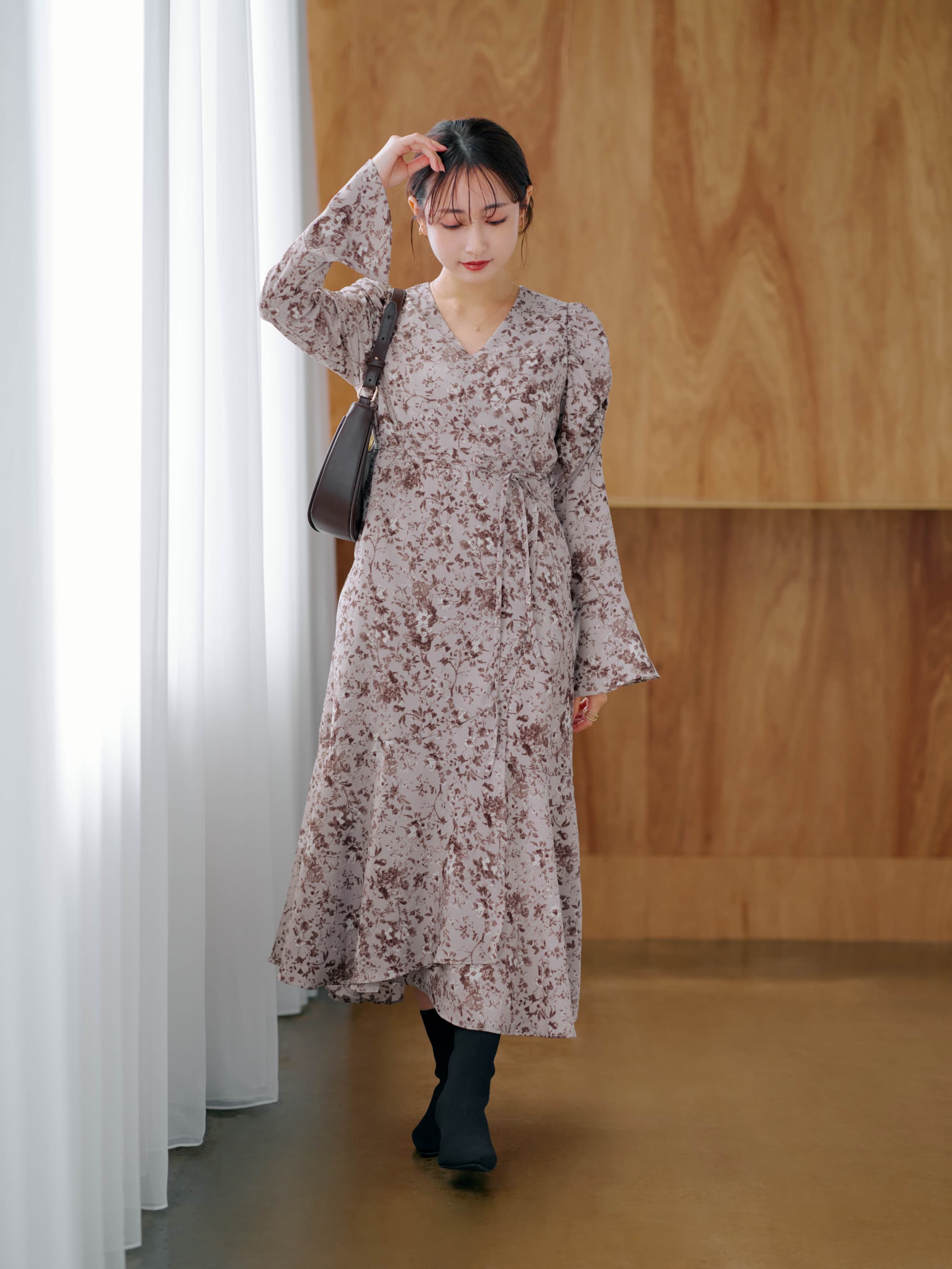フレアスリーブカシュクールフラワーワンピース | 小柄・低身長女性