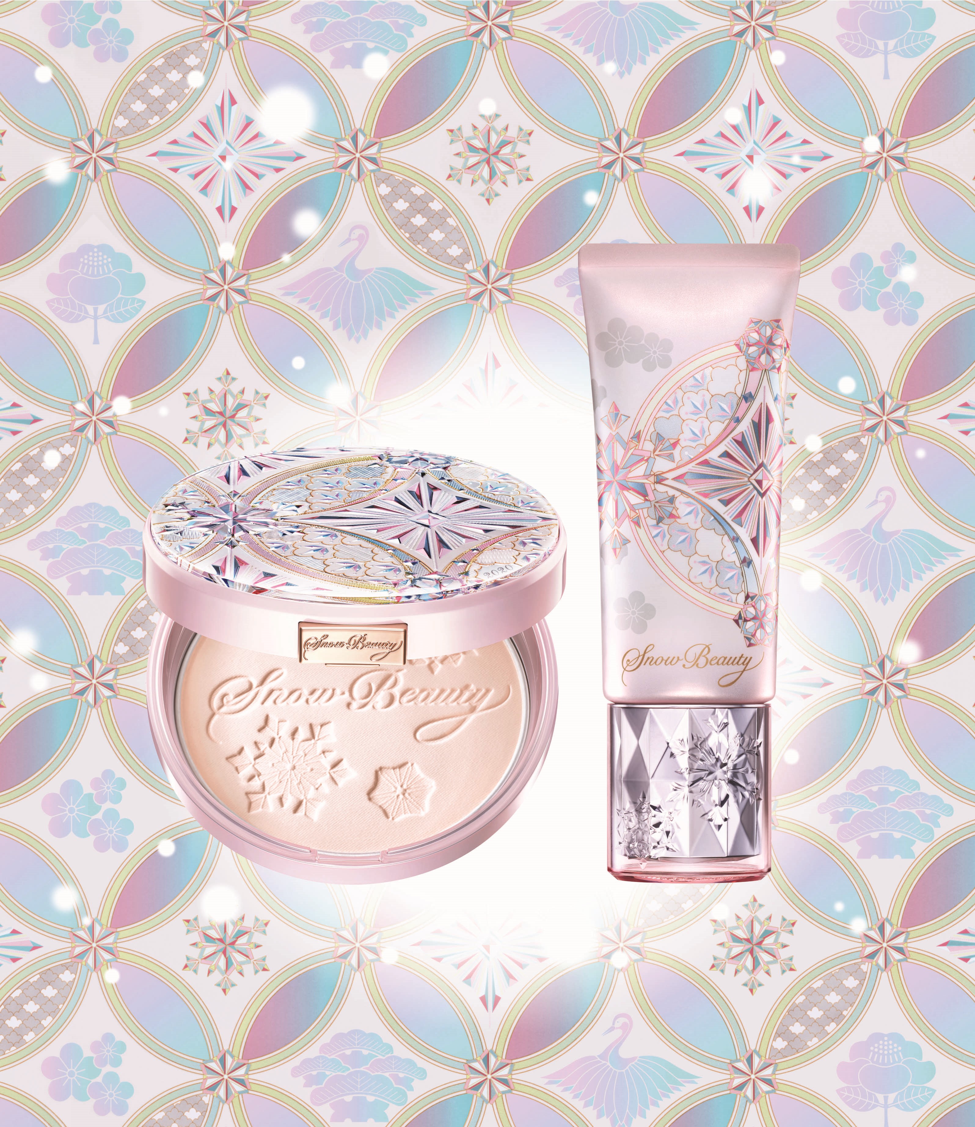 毎年好評の「スノービューティー」から、フェイスパウダーとトーン