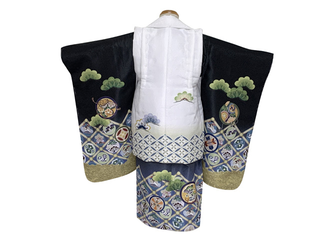 半額 1点のみ 七五三 着物 3歳 男の子 被布セット 白 グレー 刺繍柄 半額