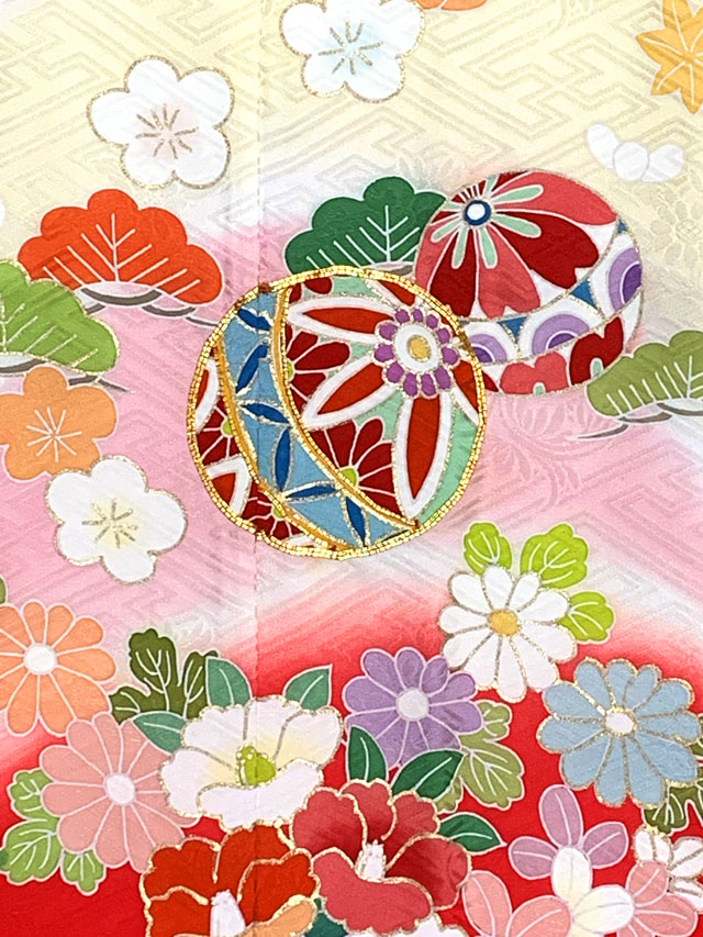 七五三 7歳 女の子用 正絹 絵羽付け 手描 金駒刺繍 四つ身の着物【赤