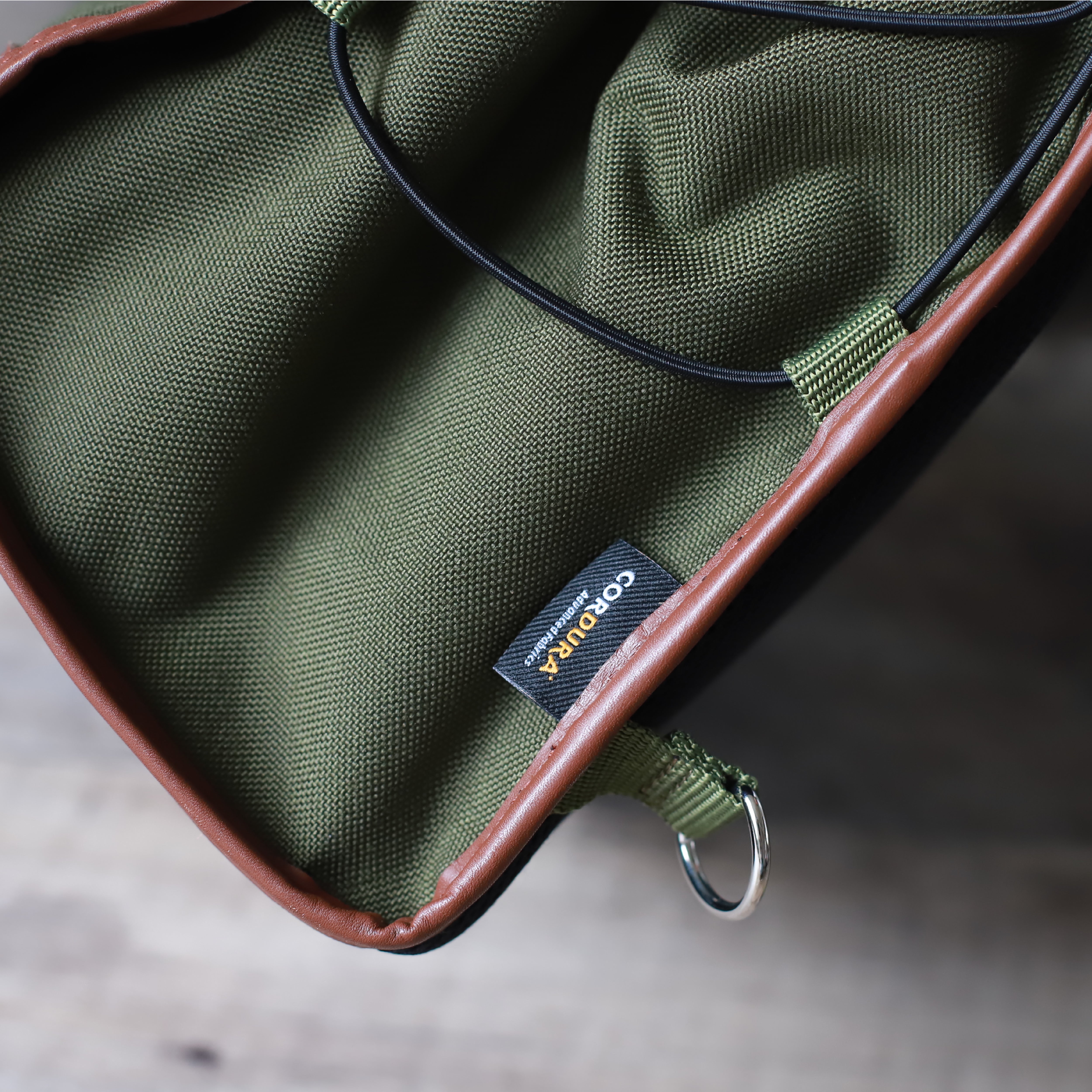 CuirVeloメッセンジャーポストマンpro/3wayバック 新商品