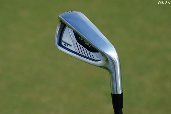 岩井姉妹はどちらも6番アイアン2本入り！ 使用モデルも一緒だが