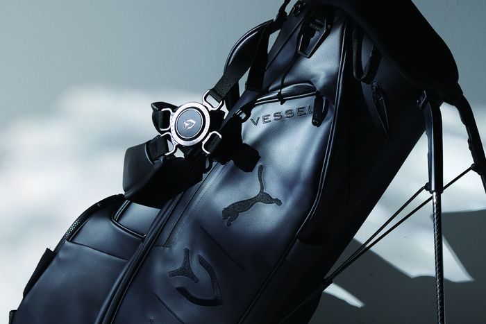 コブラ×プーマ×ベゼルのトリプルコラボだから生まれた超クールな