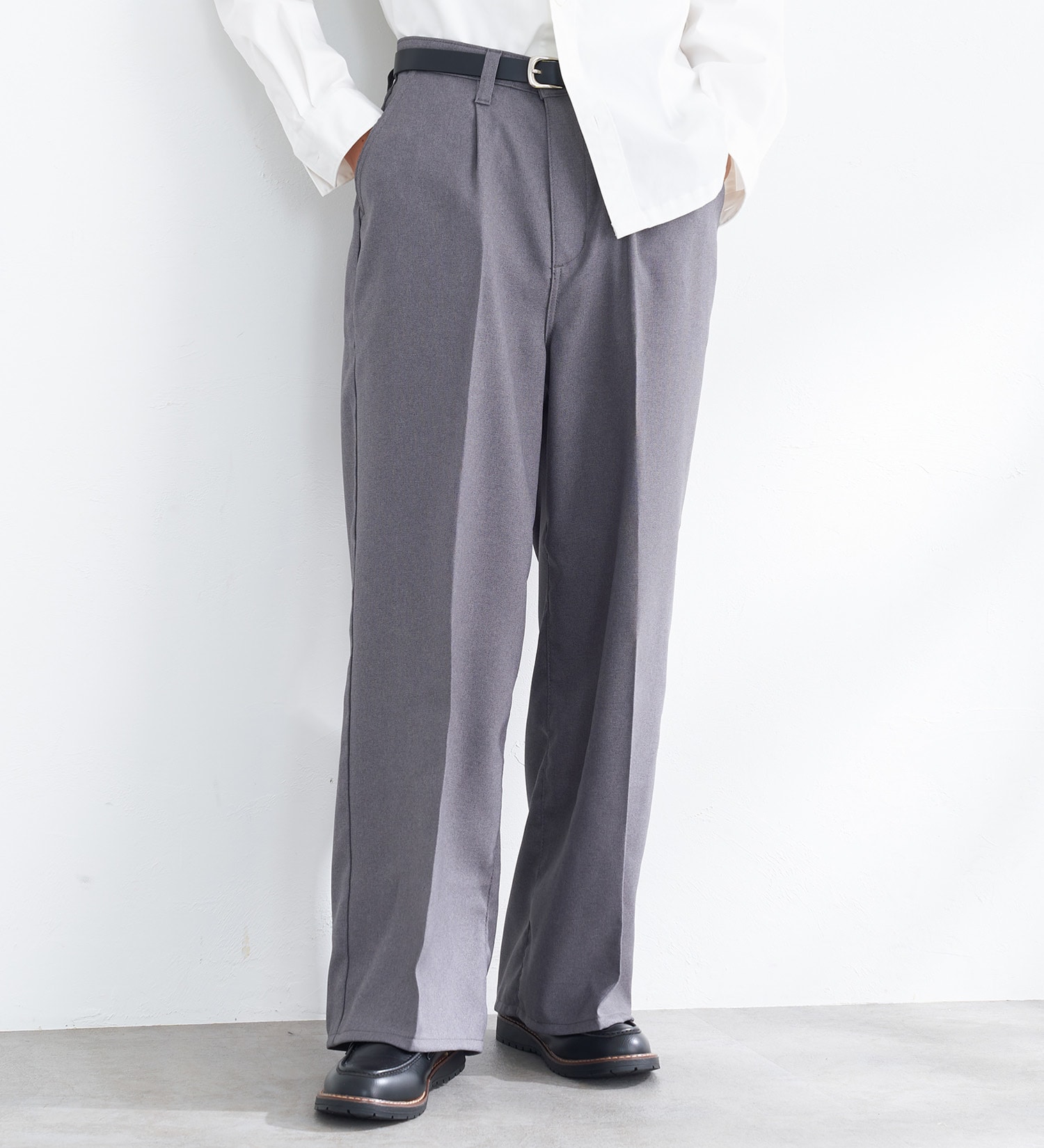 売り尽くしSALE】タックワイドフレアパンツ センタープレスパンツ 日本