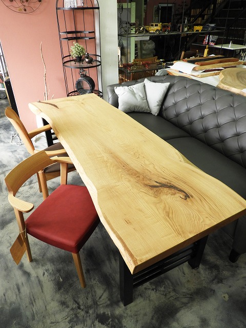 一枚板天板 （栗・クリ） T1005U │一枚板テーブル専門ショップ KanNakaya