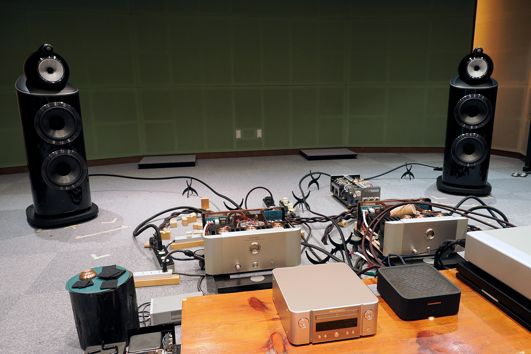 幅22cmでフルサイズ機に負けない高音質を実現したMarantzの新世代