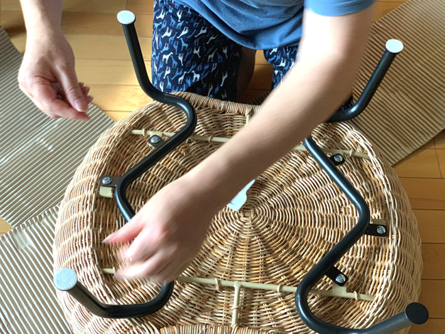 イケア発！「猫ちぐら」みたいな籐スツール「ガムレフルト」がわが家に