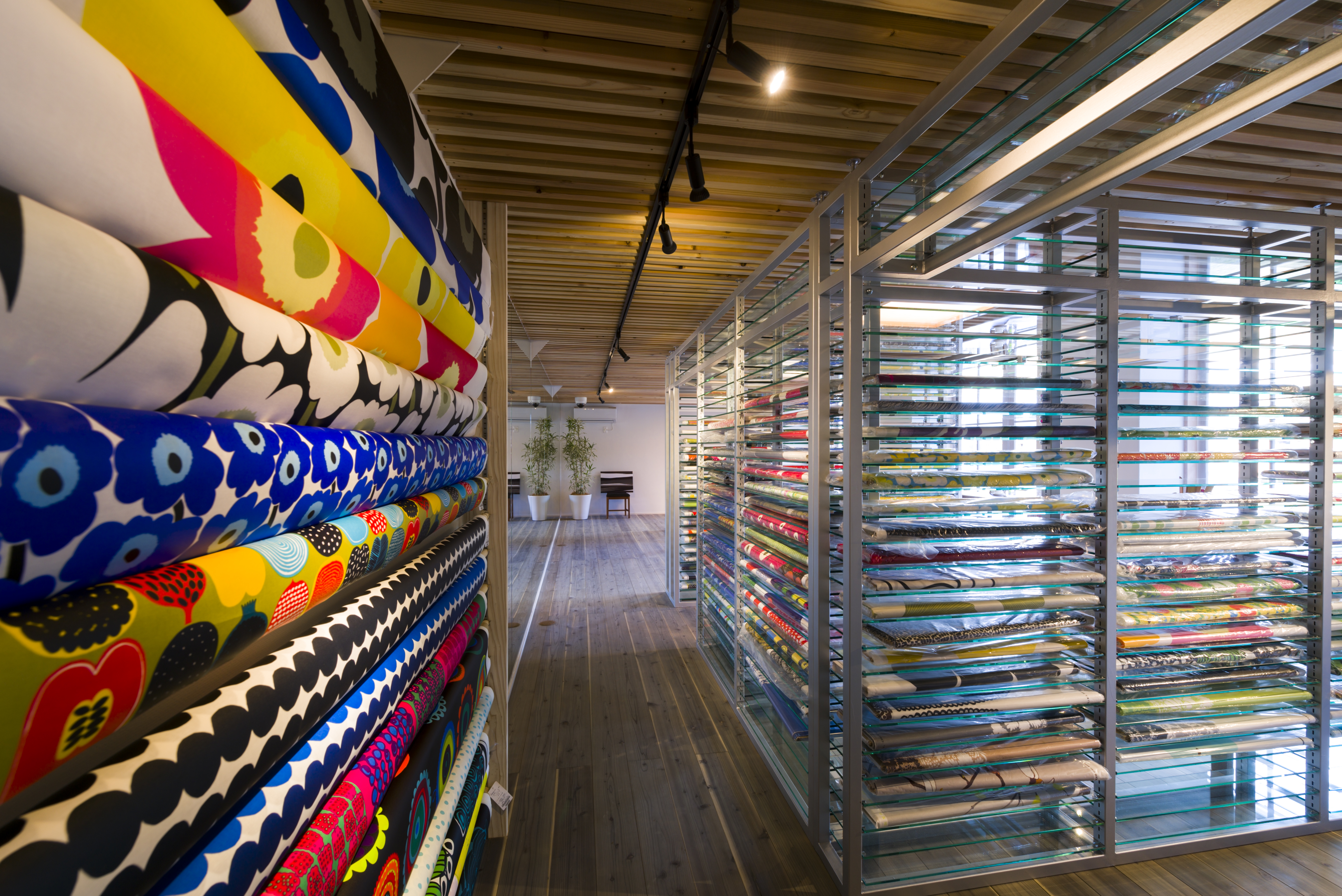 マリメッコ撥水生地でオーダーできる*【ロールスクリーン】 - 北欧の