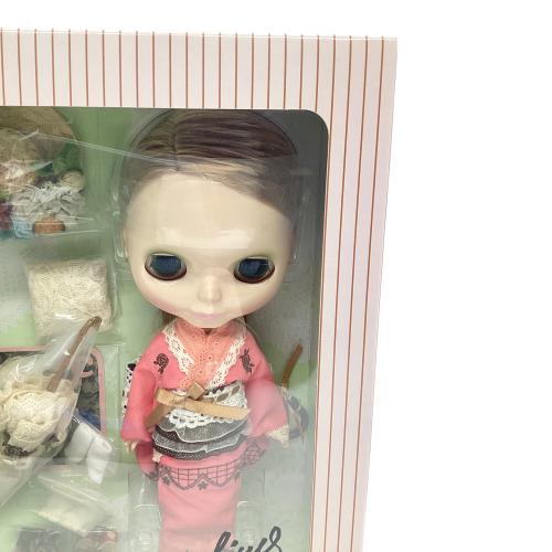 Blythe (ブライス) ドール CWC限定ネオブライス ストロベリー