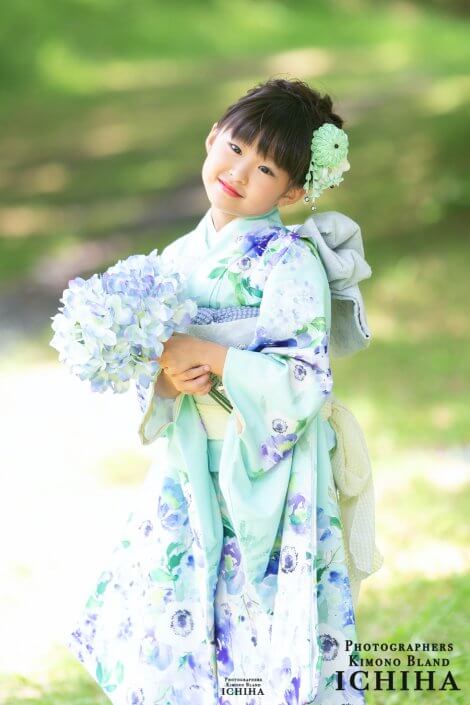 7歳祝い着 七五三用 花柄 伝統的着物K105 7歳祝い着