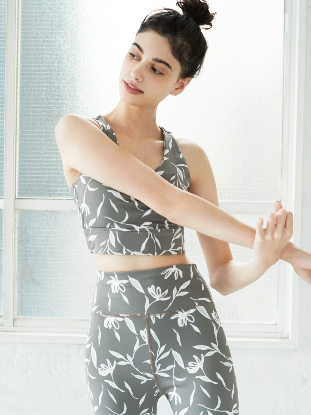 ONLINE LIMITED emmi yoga NEW COLLECTION │ emmi（エミ）公式サイト