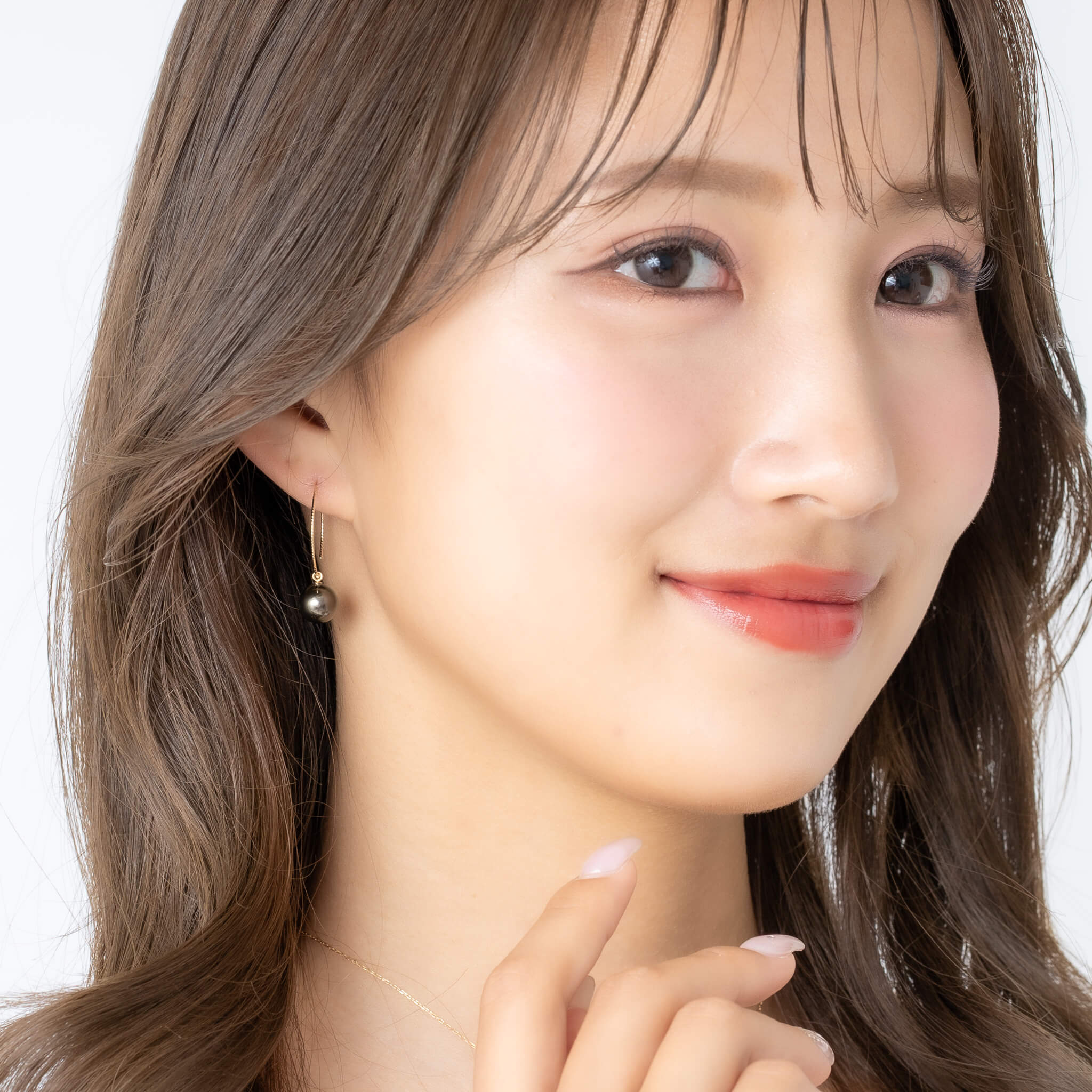 ブラックパール イエローゴールド フープピアス【M】｜無調色 黒蝶真珠