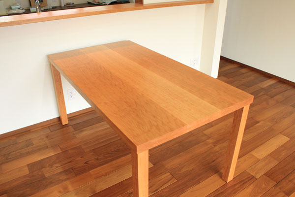 無垢ブラックチェリー ダイニングテーブル|一枚板・無垢テーブル専門店