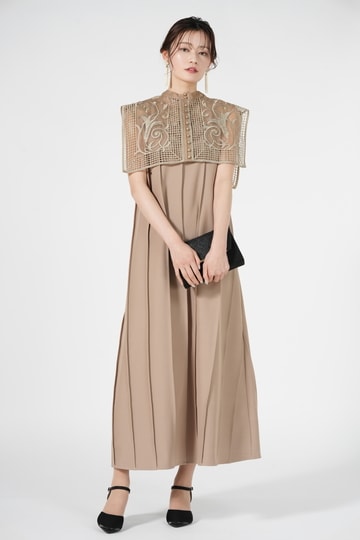 Ameri VINTAGE 刺繍ビッグカラーベージュドレス (S〜M) をレンタル