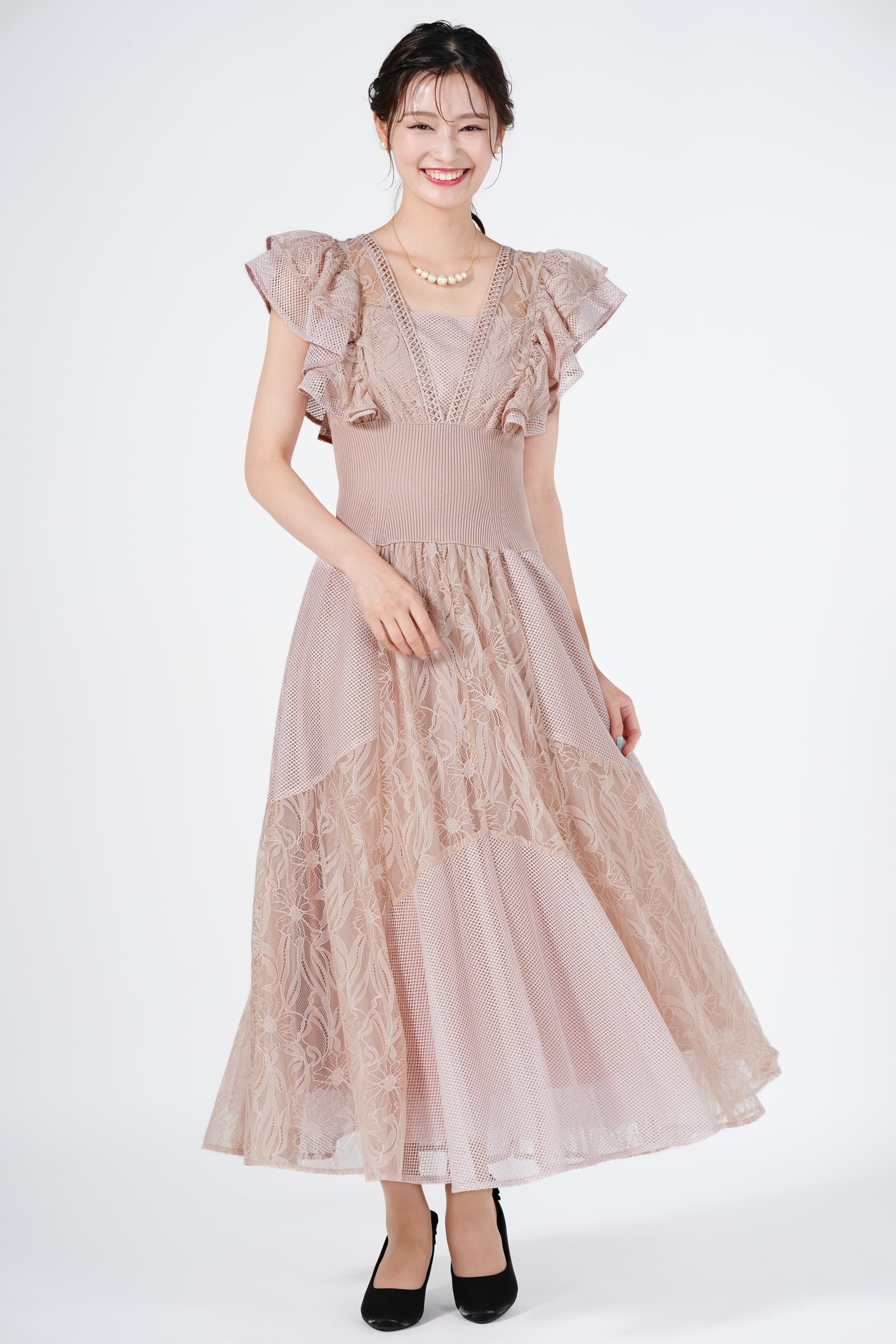 SNIDEL ボリュームフリル袖レースピンクベージュドレス (S〜M) を