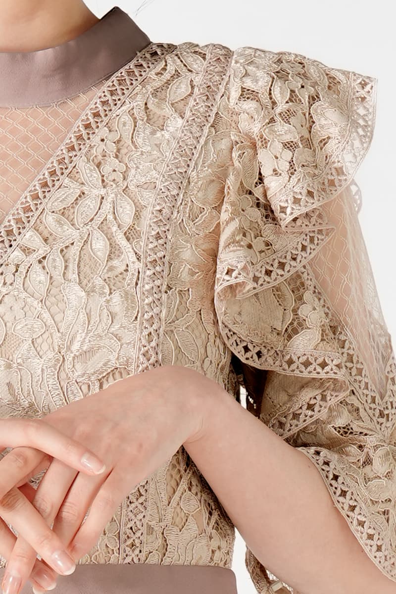 LILY BROWN 花柄レースバックリボンピンクドレス (M) をレンタル