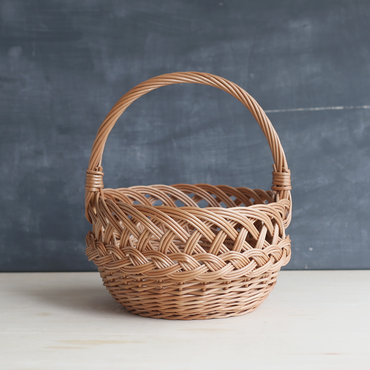 ラトビアのかごの通販（ヤナギの円バスケット小）｜FAVOR（手仕事