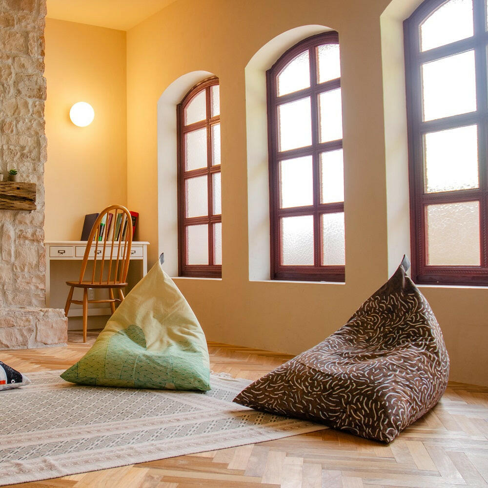 ビーズクッション | tetra テトラ |日本製 | 天然素材 | 岡本博紀 | 夏